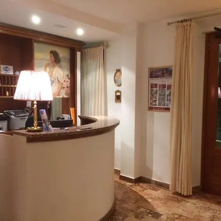 Hotel Hotel Holiday 3*