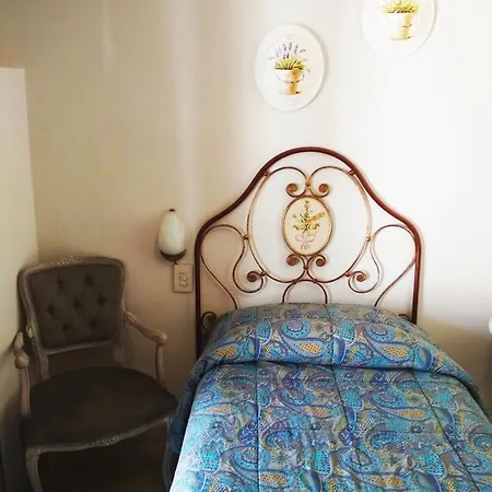 Hotel Holiday Hotel