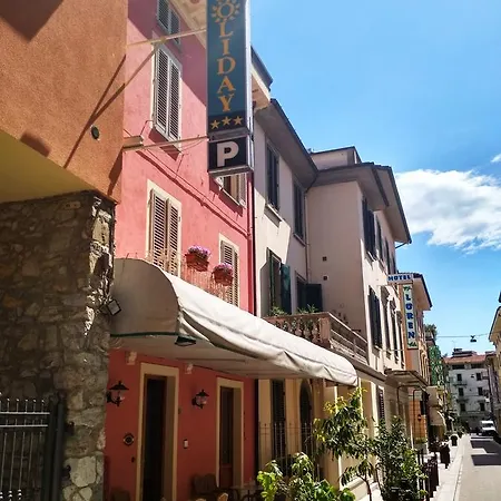 Hotel Holiday